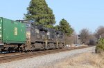 Train 204 heads northbound on a clear signal